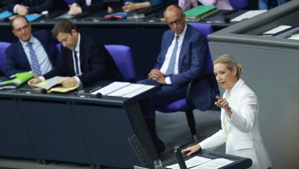 43.8% and the bill from the CLEMENS BILAN center (EFE Agency)